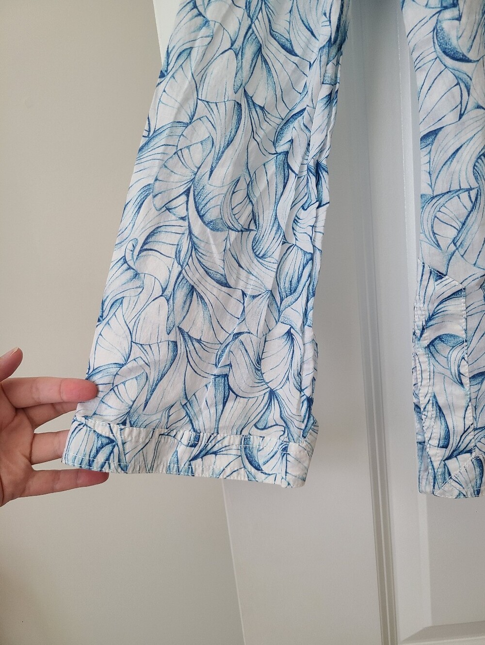 Tory Burch Stephanie Ellora Tunic Blouse In Blue And White Leaf Print - Picture 2 of 7